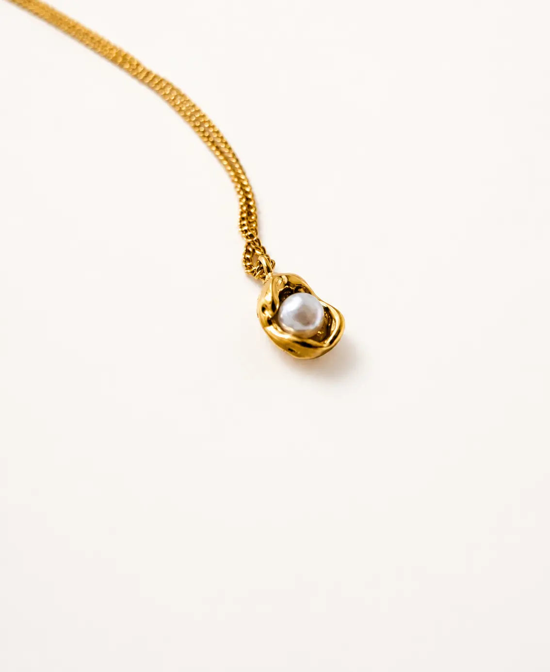 Pearl Cradle