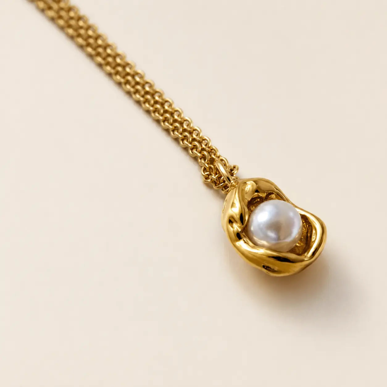 Pearl Cradle