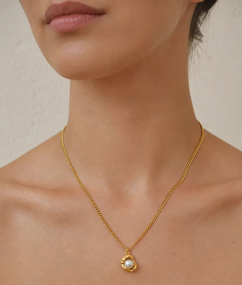 Pearl Cradle