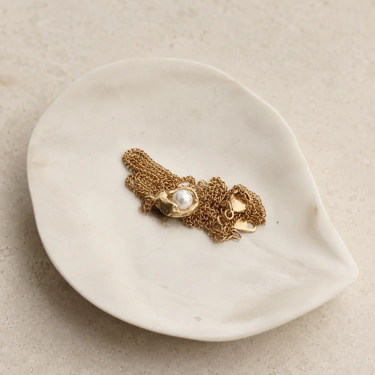 Pearl Cradle