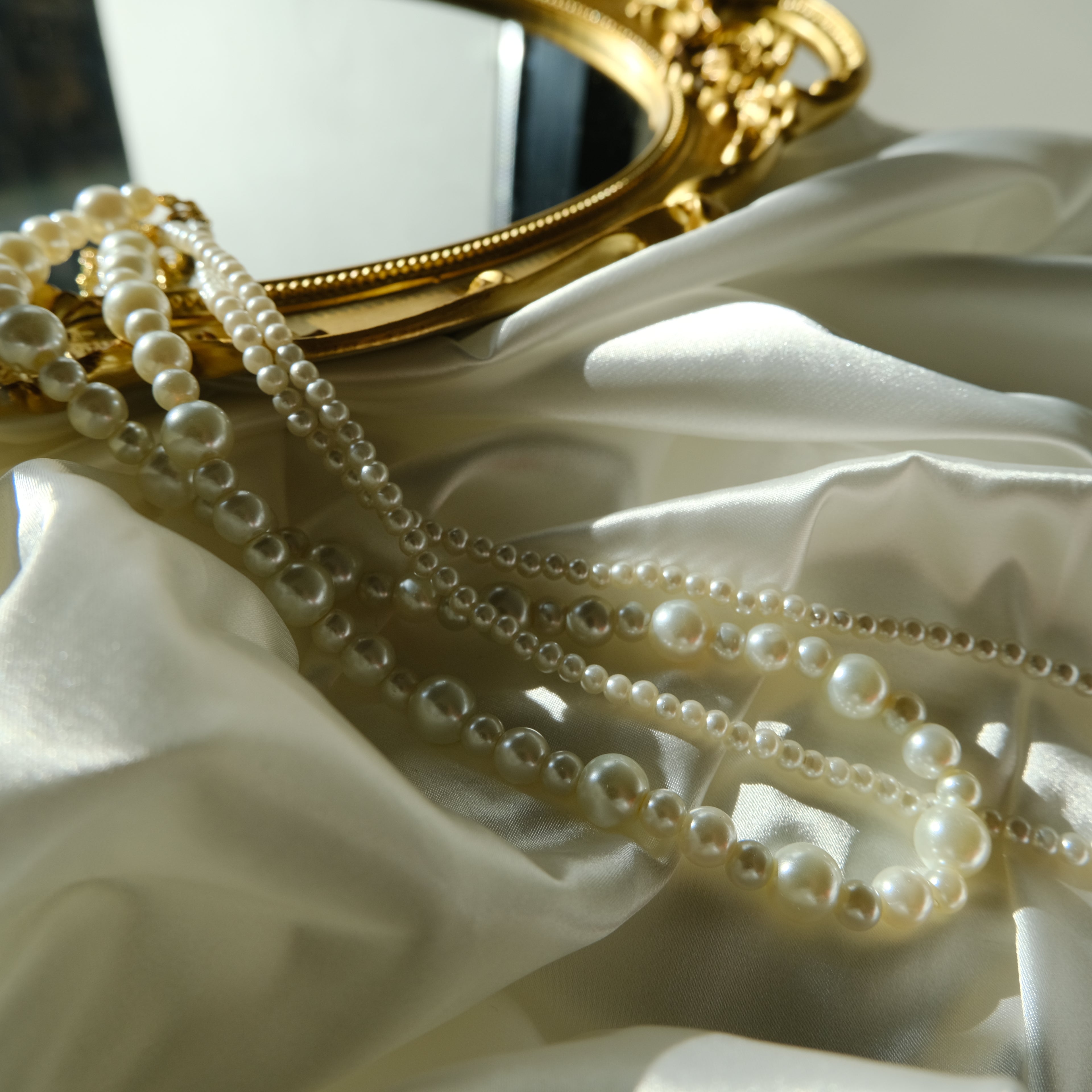 Lune Blanche" Pearl Necklace