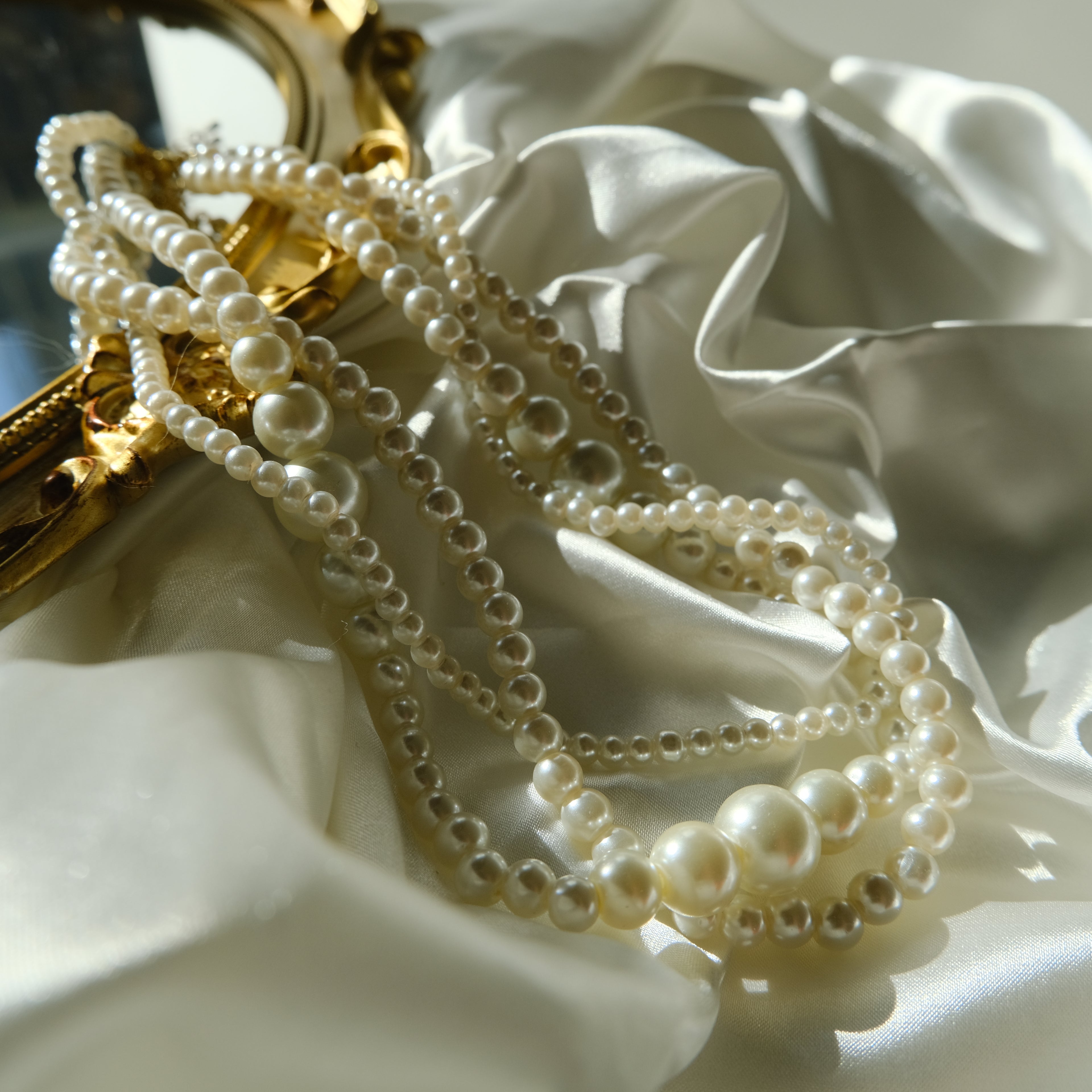 Lune Blanche" Pearl Necklace