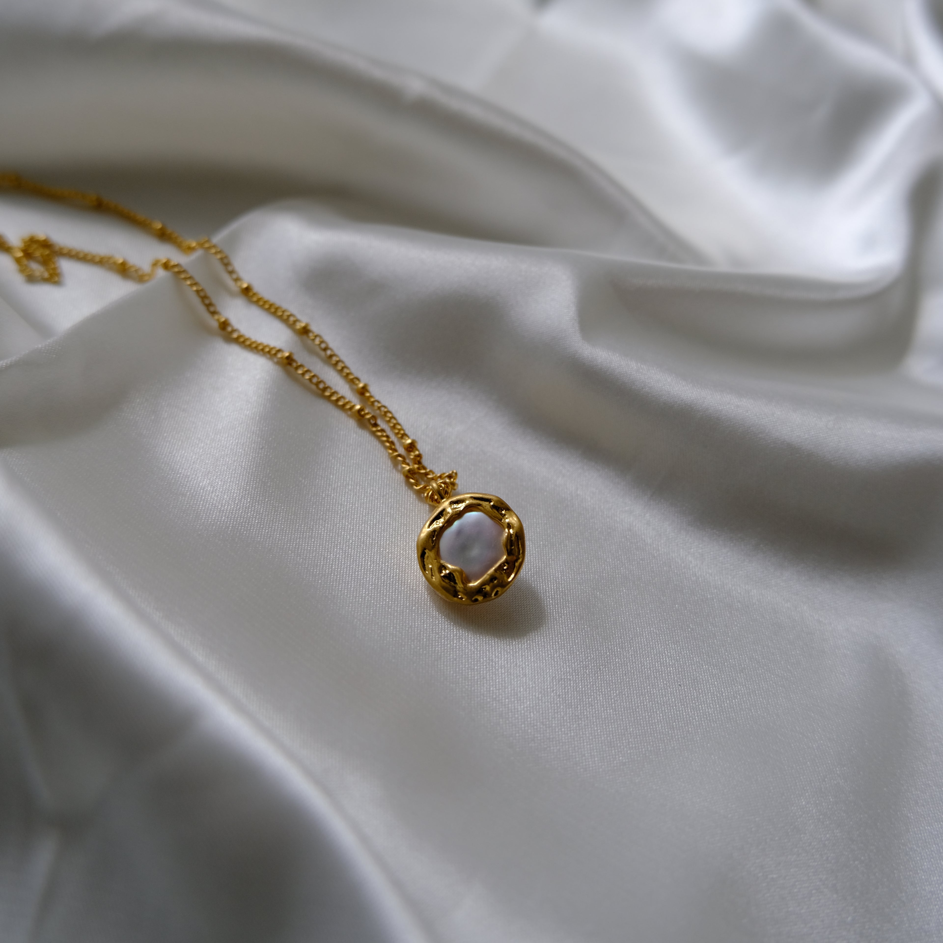 Twilight Pearl Pendant Necklace
