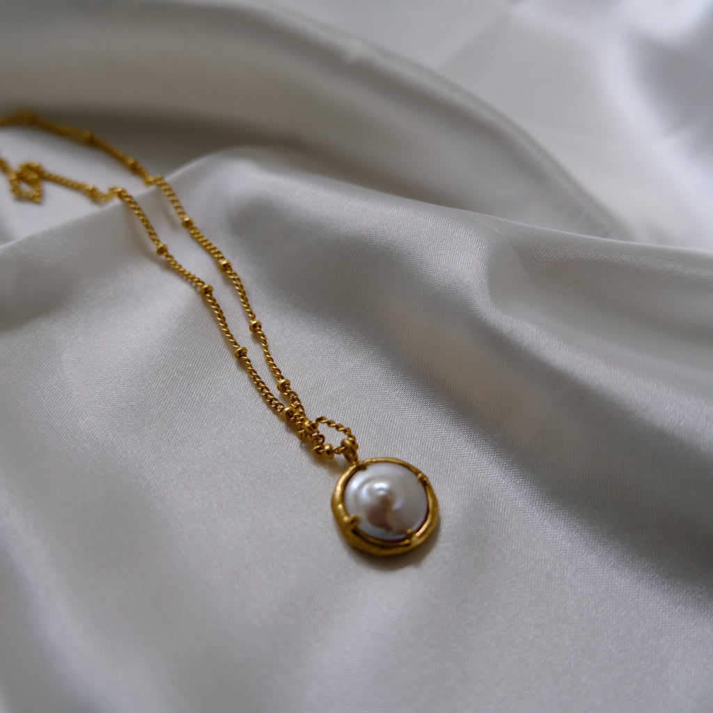 Twilight Pearl Pendant Necklace