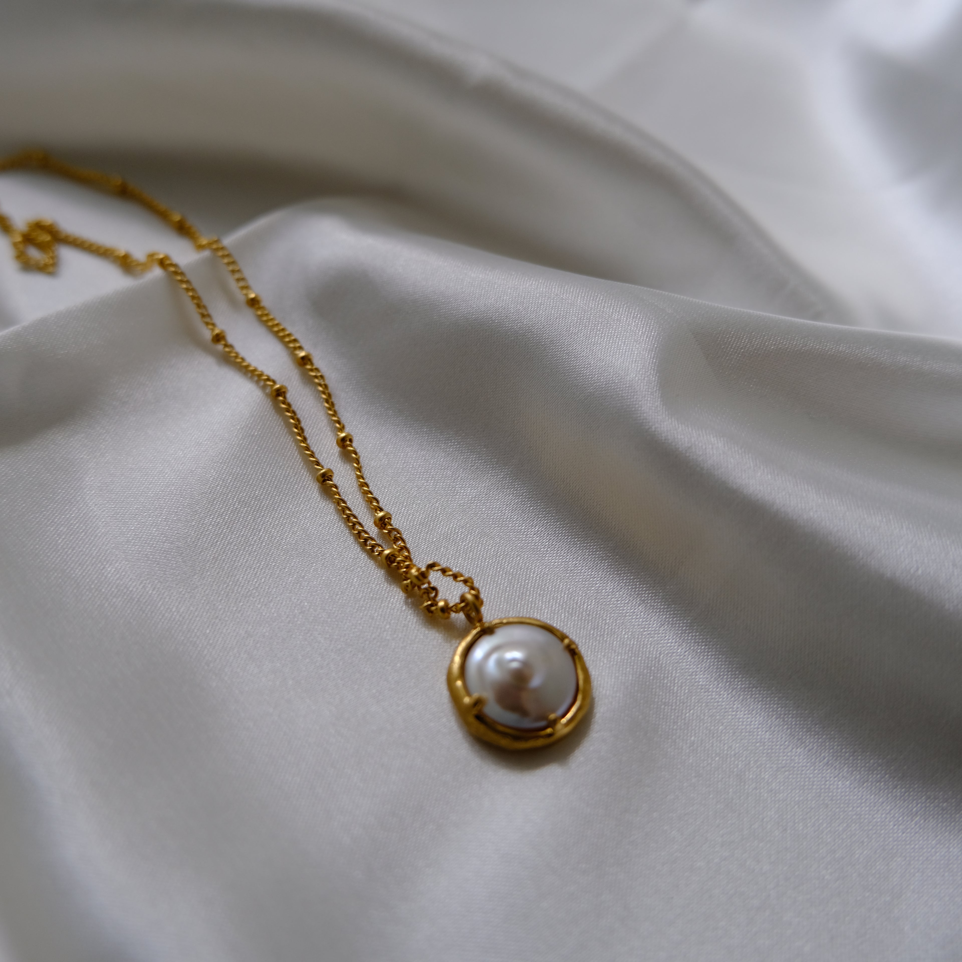 Twilight Pearl Pendant Necklace