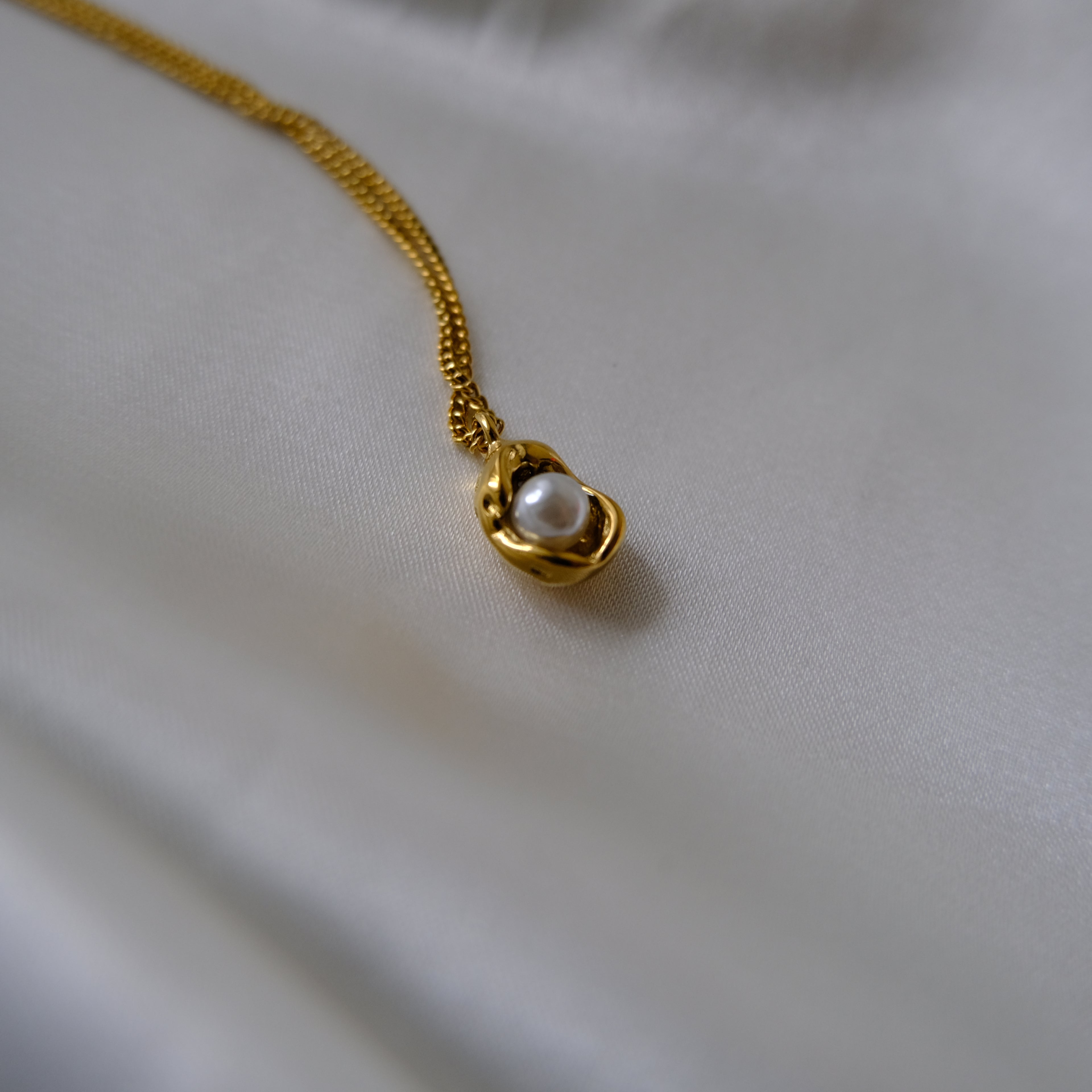 Pearl Nest Necklace