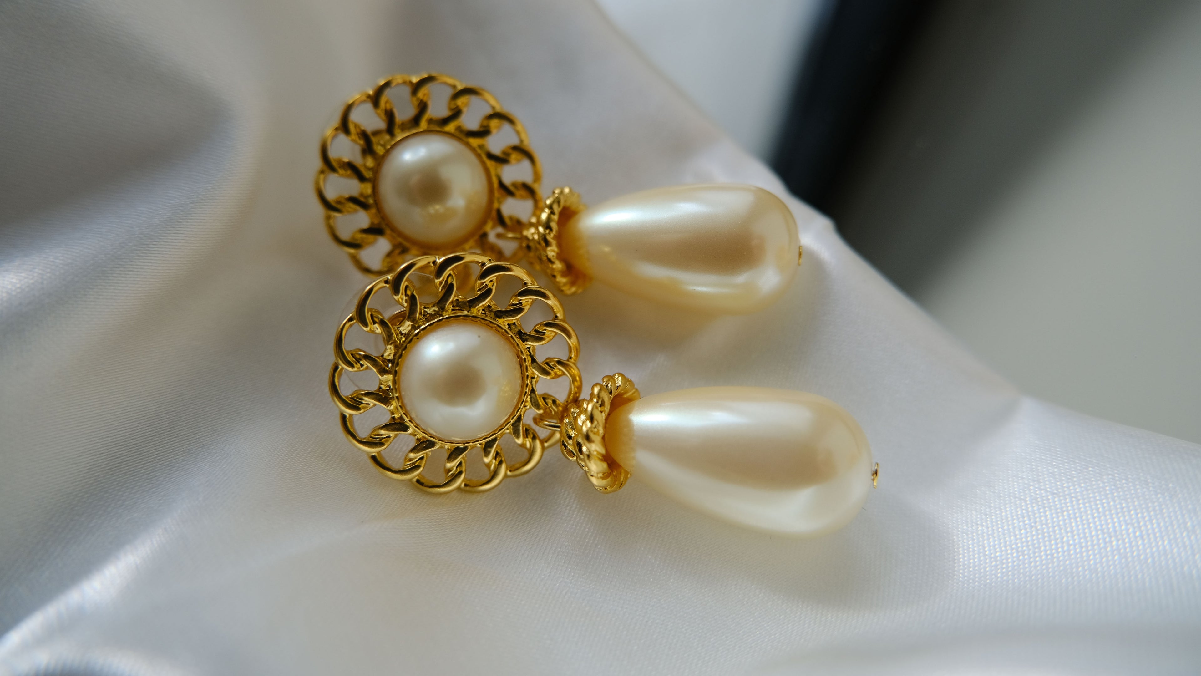 Maria Pearl Earrings
